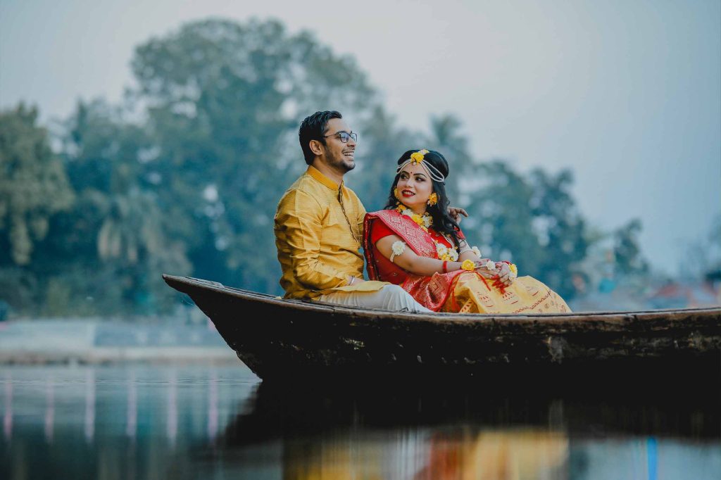 creative pre wedding photoshoot